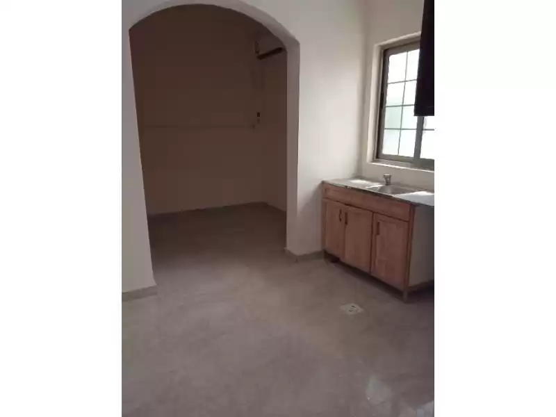 Residential Ready Property 1 Bedroom U/F Apartment  for rent in Al Sadd , Doha #15154 - 1  image 