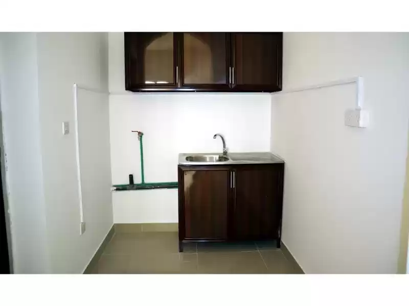 Residential Ready Property Studio U/F Apartment  for rent in Al Sadd , Doha #15160 - 1  image 