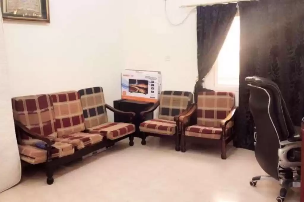 Wohn Klaar eigendom 3 Schlafzimmer U/F Wohnung  zu vermieten in Al Sadd , Doha #15238 - 1  image 