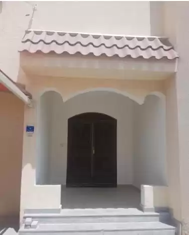 住宅 就绪物业 5 间卧室 U/F 大院别墅  出租 在 多哈 #15291 - 1  image 