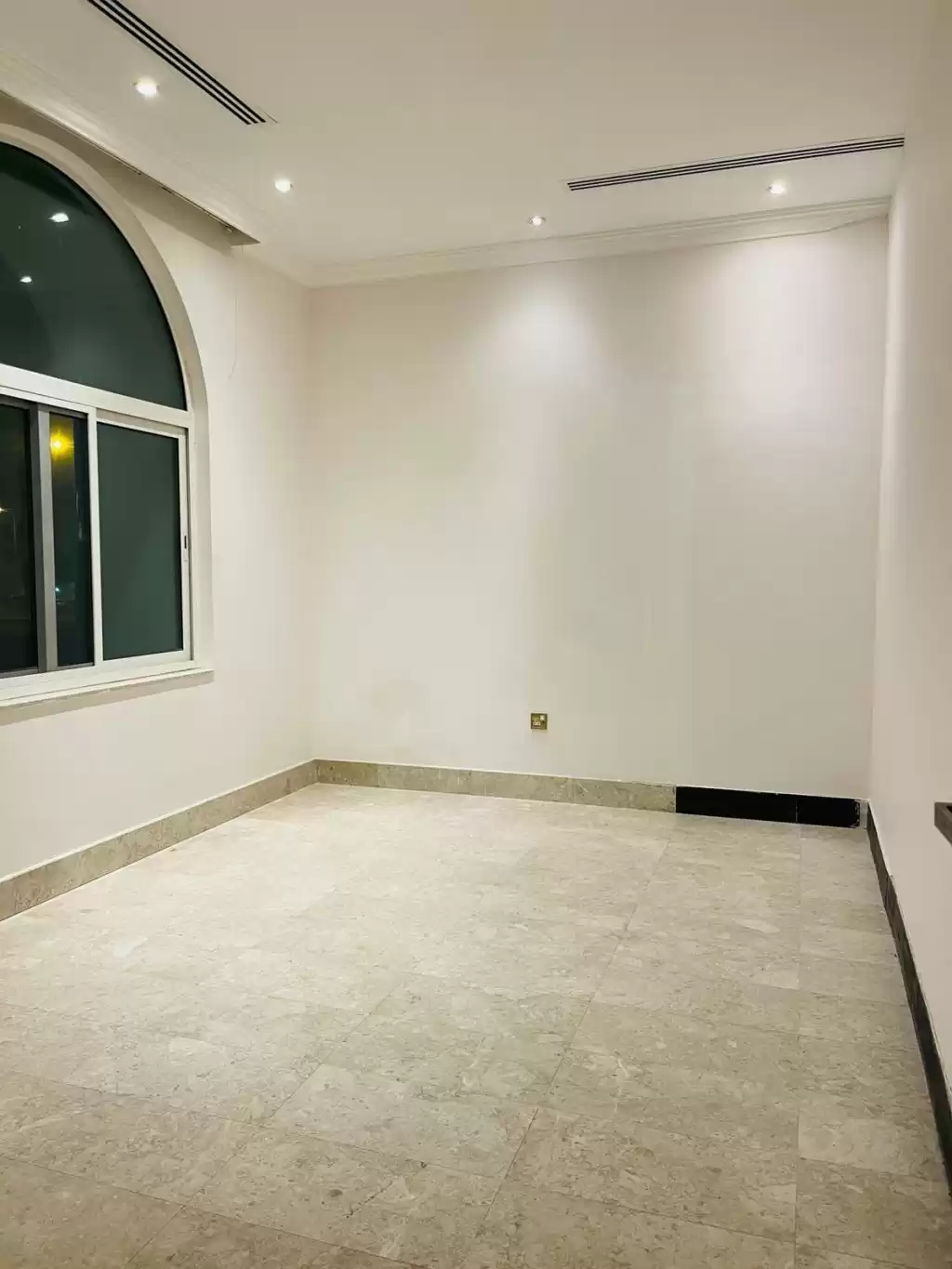 Residencial Listo Propiedad 2 dormitorios U / F Villa Standerlone  alquiler en al-sad , Doha #15314 - 1  image 