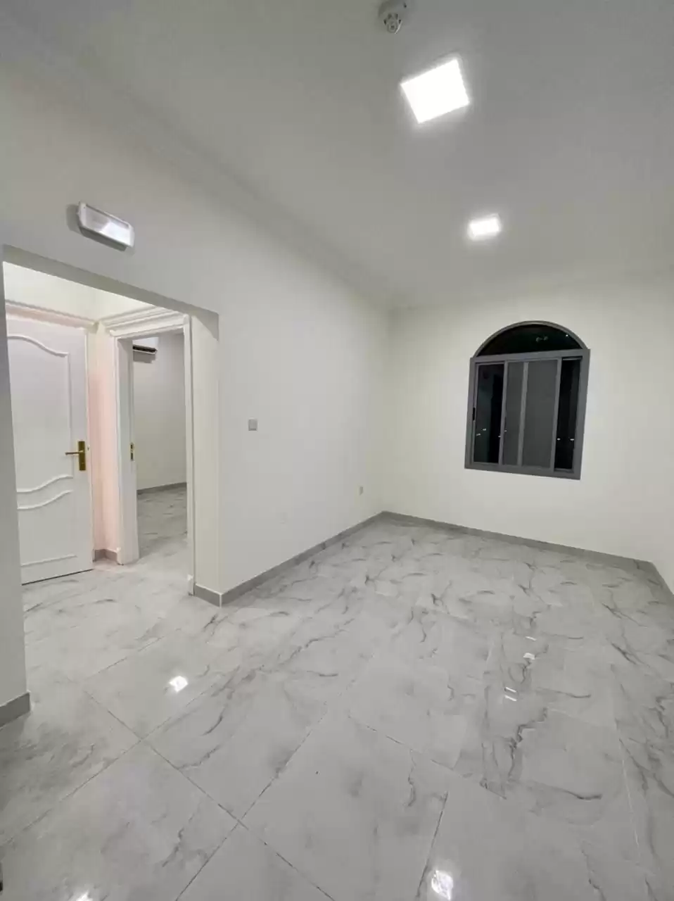 住宅 就绪物业 1 间卧室 U/F 公寓  出租 在 萨德 , 多哈 #15325 - 1  image 