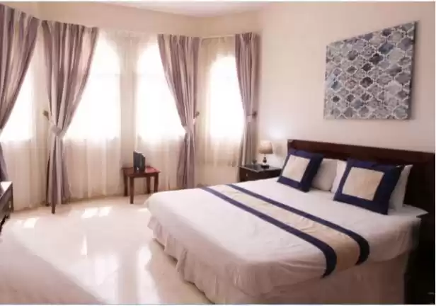 Residential Ready Property 2 Bedrooms F/F Apartment  for rent in Al Sadd , Doha #15348 - 1  image 
