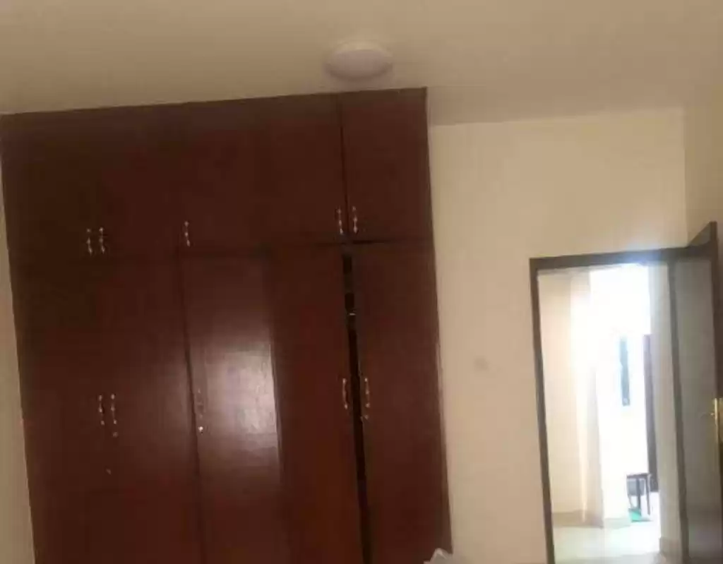 yerleşim Hazır Mülk 3 yatak odası F/F Apartman  kiralık içinde Al Sadd , Doha #15372 - 1  image 