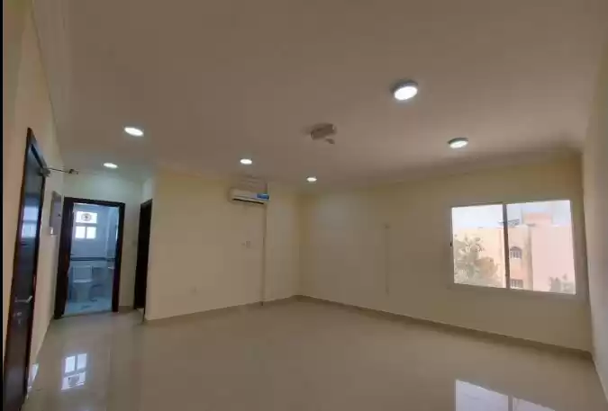 سكني عقار جاهز 2 غرف  غير مفروش شقة  للإيجار في السد , الدوحة #15396 - 1  صورة 