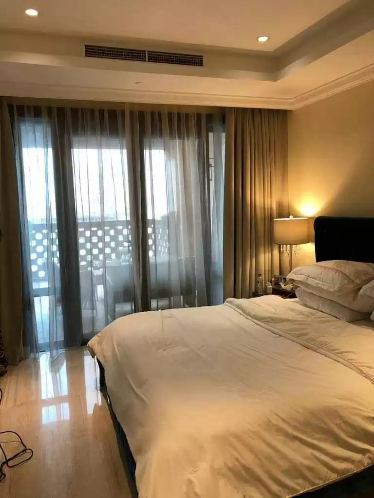 Wohn Klaar eigendom 2 Schlafzimmer F/F Stadthaus  zu vermieten in Al Sadd , Doha #15476 - 1  image 