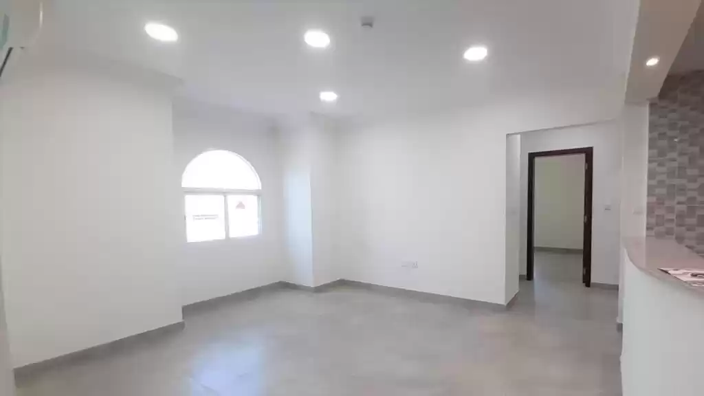 Wohn Klaar eigendom 1 Schlafzimmer S/F Wohnung  zu vermieten in Al Sadd , Doha #15488 - 1  image 