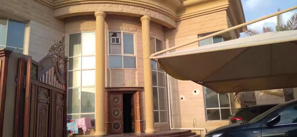 Résidentiel Propriété prête 1 chambre U / f Appartement  a louer au Al-Sadd , Doha #15525 - 1  image 