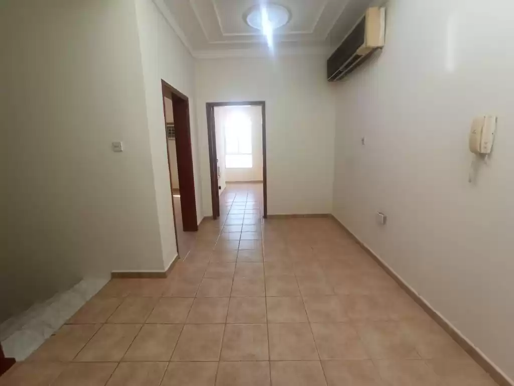住宅 就绪物业 6 间卧室 楼/楼 公寓  出租 在 萨德 , 多哈 #15533 - 1  image 