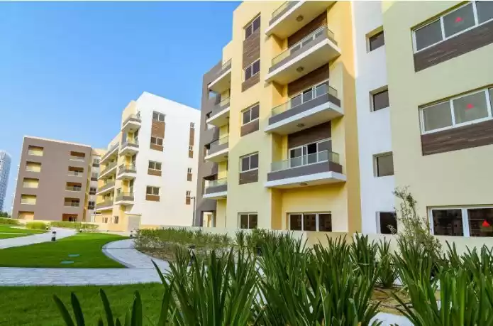 yerleşim Hazır Mülk 2 yatak odası U/F Apartman  satılık içinde Al Sadd , Doha #15570 - 1  image 