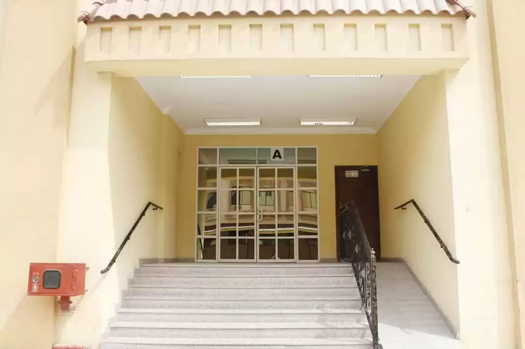 Жилой Готовая недвижимость 3 спальни Ж/Ж Квартира  в аренду в Аль-Садд , Доха #15594 - 1  image 