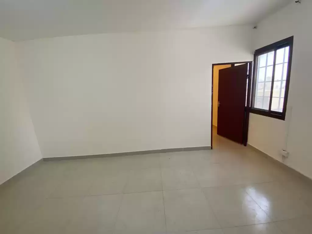 Residential Ready Property 1 Bedroom U/F Penthouse  for rent in Al Sadd , Doha #15602 - 1  image 