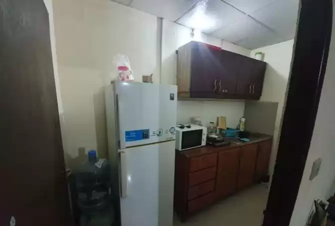سكني عقار جاهز ستوديو مفروش شقة  للإيجار في الدوحة #15674 - 1  صورة 