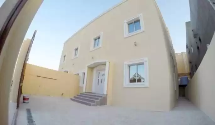 Residential Ready Property 2 Bedrooms F/F Apartment  for rent in Al Sadd , Doha #15745 - 1  image 