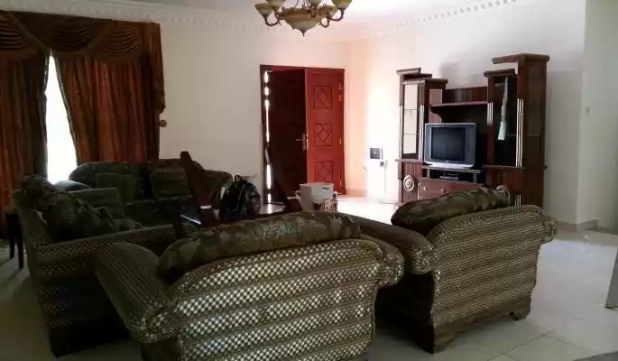 مسکونی املاک آماده 4 اتاق خواب F/F ویلا در مجتمع  برای اجاره که در السد , دوحه #15848 - 1  image 