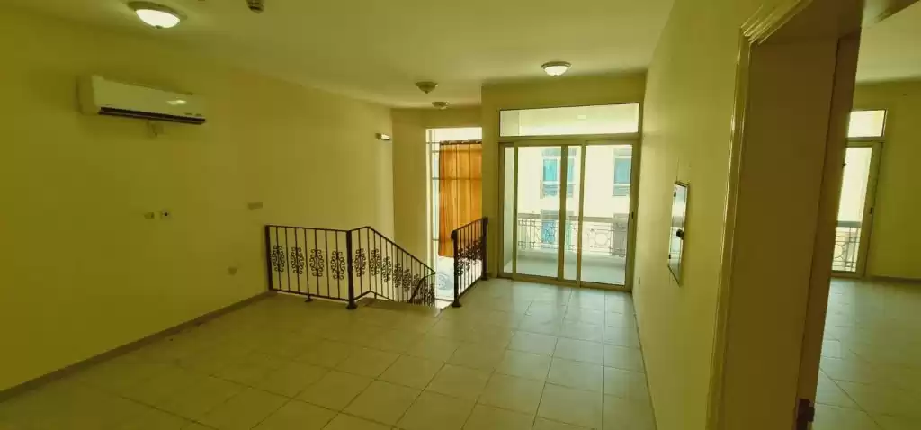 Residencial Listo Propiedad 3 dormitorios U / F Villa en Compound  alquiler en al-sad , Doha #15871 - 1  image 