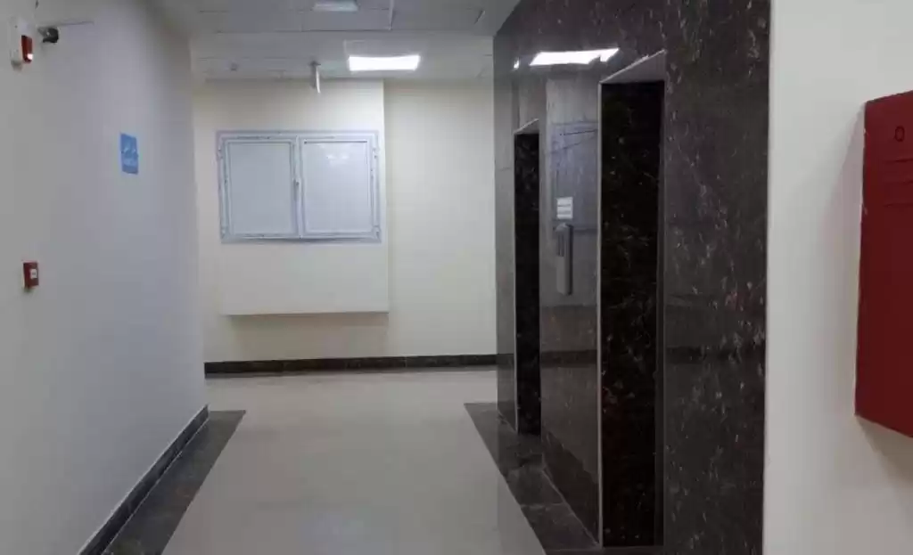تجاری املاک آماده U/F دفتر  برای اجاره که در دوحه #15926 - 1  image 