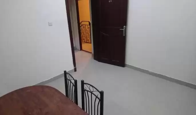 住宅 就绪物业 2 间卧室 楼/楼 公寓  出租 在 萨德 , 多哈 #16102 - 1  image 