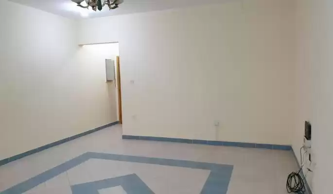 Wohn Klaar eigendom 2 Schlafzimmer U/F Wohnung  zu vermieten in Al Sadd , Doha #16129 - 1  image 