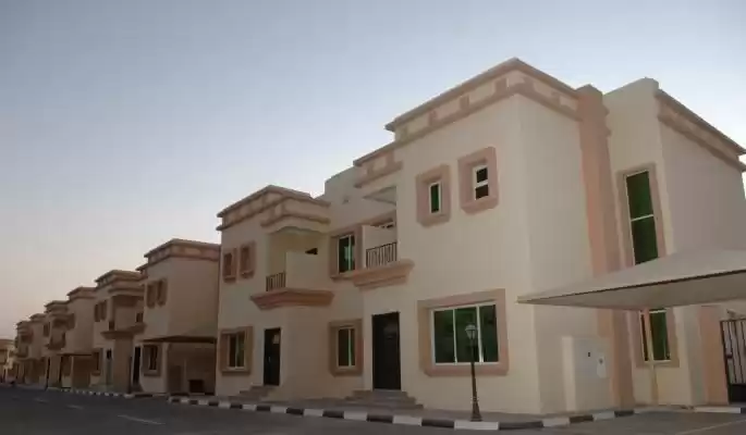 سكني عقار جاهز 3 غرف  غير مفروش فيلا في مجمع  للإيجار في السد , الدوحة #16157 - 1  صورة 
