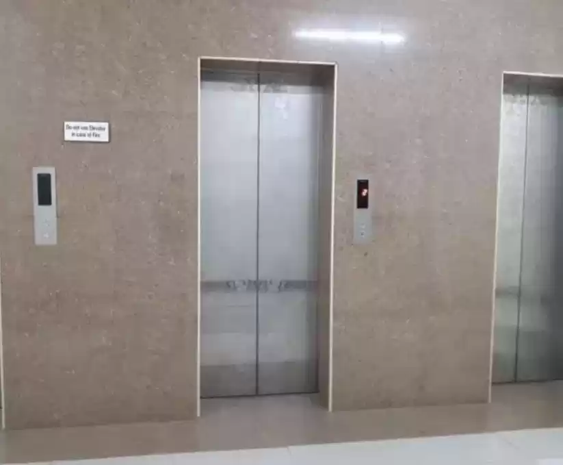 yerleşim Hazır Mülk 2 yatak odası U/F Apartman  satılık içinde Al Sadd , Doha #16228 - 1  image 
