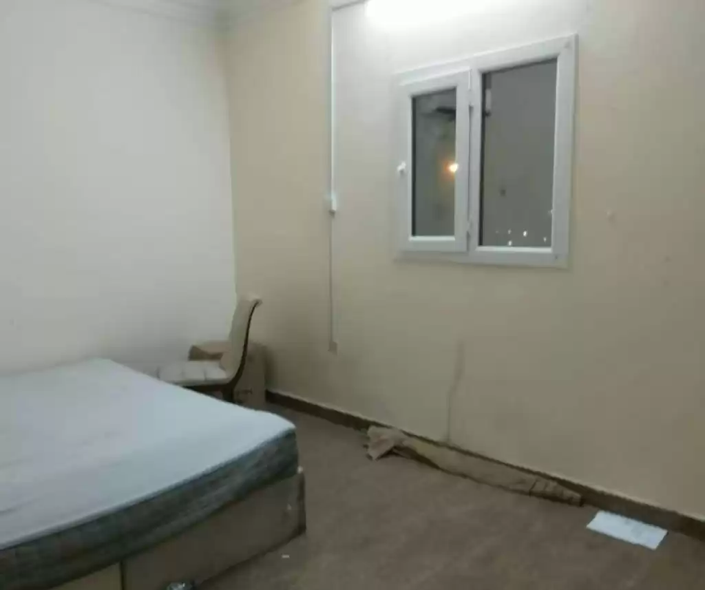 Residential Ready Property 1 Bedroom U/F Apartment  for rent in Al Sadd , Doha #16275 - 1  image 