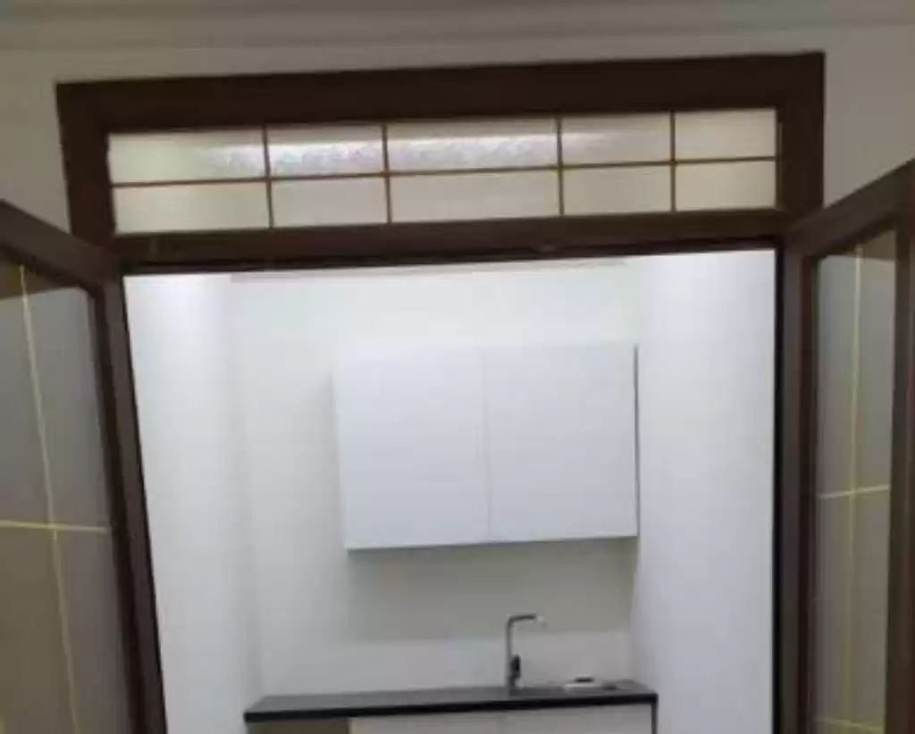 Residential Ready Property 1 Bedroom U/F Apartment  for rent in Al Sadd , Doha #16304 - 1  image 