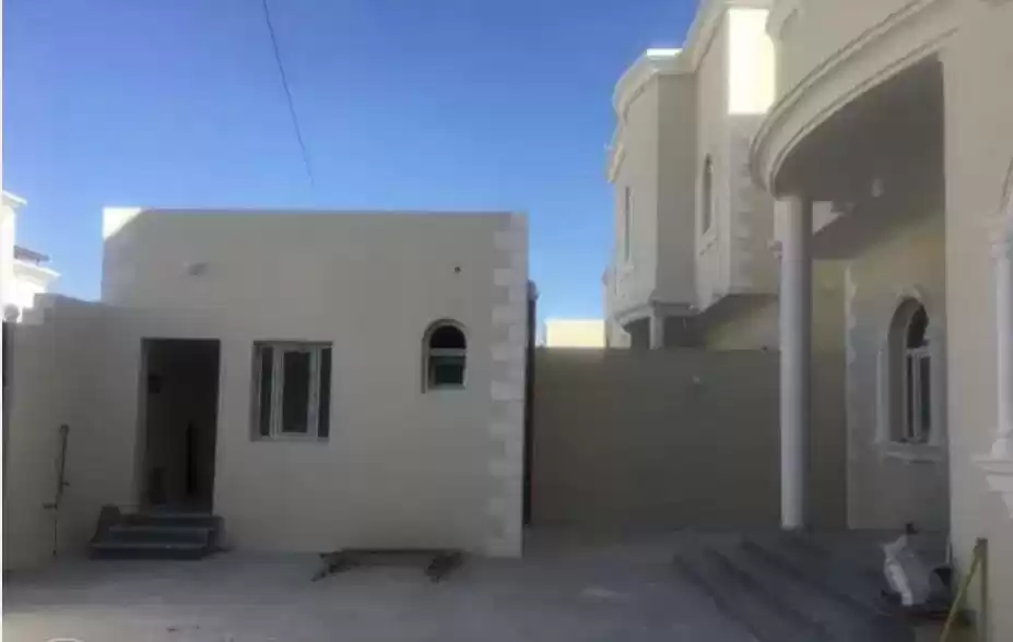 سكني عقار جاهز 7 غرف  غير مفروش فيلا  للبيع في السد , الدوحة #16342 - 1  صورة 