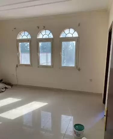 Residential Ready Property 1 Bedroom U/F Apartment  for rent in Al Sadd , Doha #16380 - 1  image 