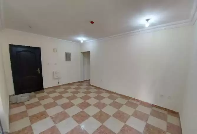 Résidentiel Propriété prête 2 chambres U / f Appartement  a louer au Al-Sadd , Doha #16400 - 1  image 