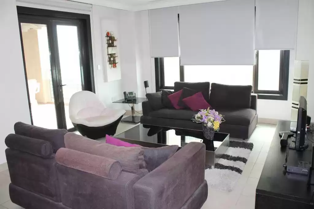 yerleşim Hazır Mülk 2 yatak odası F/F Apartman  kiralık içinde Al Sadd , Doha #16435 - 1  image 