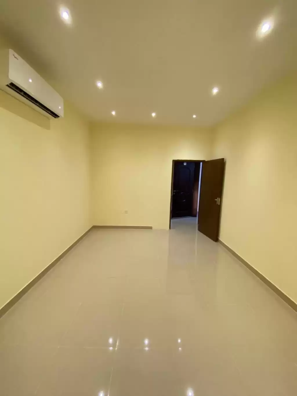 yerleşim Hazır Mülk 1 yatak odası U/F Apartman  kiralık içinde Al Sadd , Doha #16455 - 1  image 