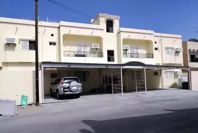 سكني عقار جاهز 4 غرف  غير مفروش شقة  للإيجار في السد , الدوحة #16530 - 1  صورة 