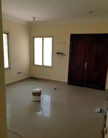 Wohn Klaar eigendom Studio U/F Wohnung  zu vermieten in Doha #16531 - 1  image 