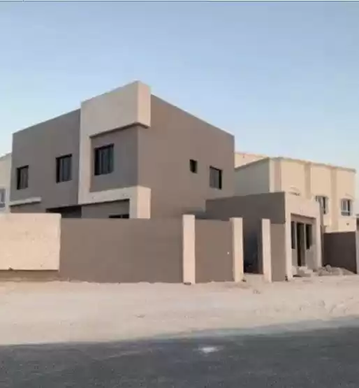 سكني عقار جاهز 5 غرف  غير مفروش فيلا  للبيع في السد , الدوحة #16575 - 1  صورة 