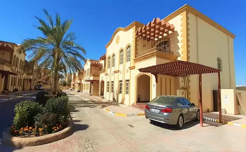 سكني عقار جاهز 4 غرف  مفروش فيلا  للإيجار في السد , الدوحة #16625 - 1  صورة 
