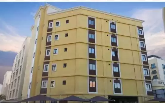 yerleşim Hazır Mülk 1 yatak odası F/F Apartman  kiralık içinde Al Sadd , Doha #16659 - 1  image 