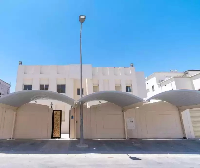 مسکونی املاک آماده 7+ اتاق خواب U/F ویلای مستقل  برای فروش که در السد , دوحه #16755 - 1  image 