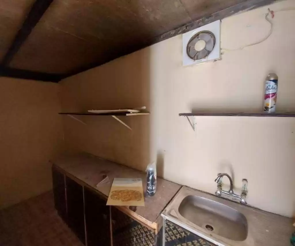 Residential Ready Property 2 Bedrooms U/F Apartment  for rent in Al Sadd , Doha #16778 - 1  image 