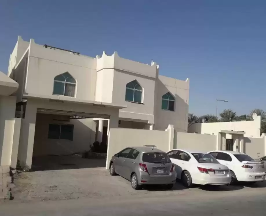 سكني عقار جاهز 6 غرف  غير مفروش فيلا في مجمع  للبيع في السد , الدوحة #16879 - 1  صورة 