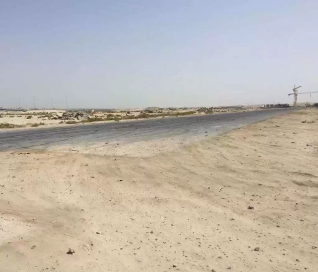 Terre Propriété prête Terrain Commercial  a louer au Al-Sadd , Doha #16909 - 1  image 