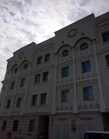 Wohn Klaar eigendom 3 Schlafzimmer U/F Wohnung  zu vermieten in Al Sadd , Doha #16962 - 1  image 