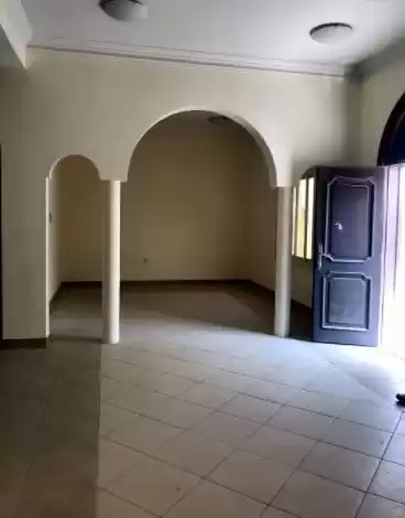 سكني عقار جاهز 5 غرف  مفروش فيلا في مجمع  للإيجار في الدوحة #16967 - 1  صورة 