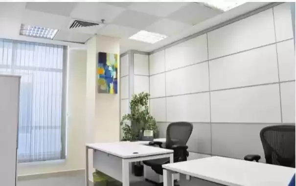 Commercial Propriété prête F / F Bureau  a louer au Doha #17071 - 1  image 