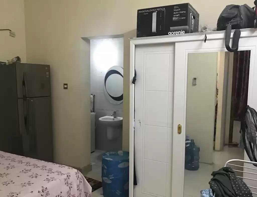 yerleşim Hazır Mülk 1 yatak odası U/F Apartman  kiralık içinde Al Sadd , Doha #17095 - 1  image 