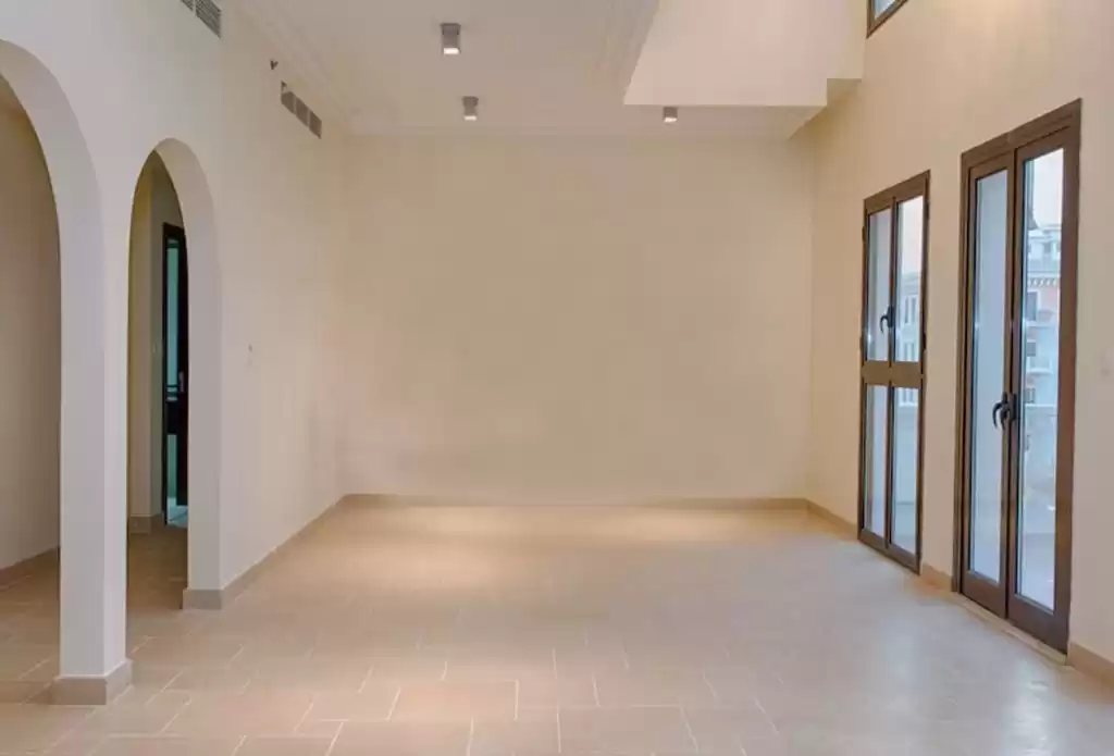 住宅 就绪物业 3 间卧室 楼/楼 双工  出售 在 萨德 , 多哈 #17102 - 1  image 
