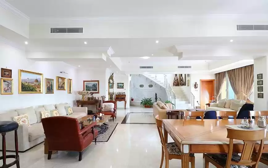 Residential Ready Property 5 Bedrooms F/F Penthouse  for sale in Al Sadd , Doha #17163 - 1  image 