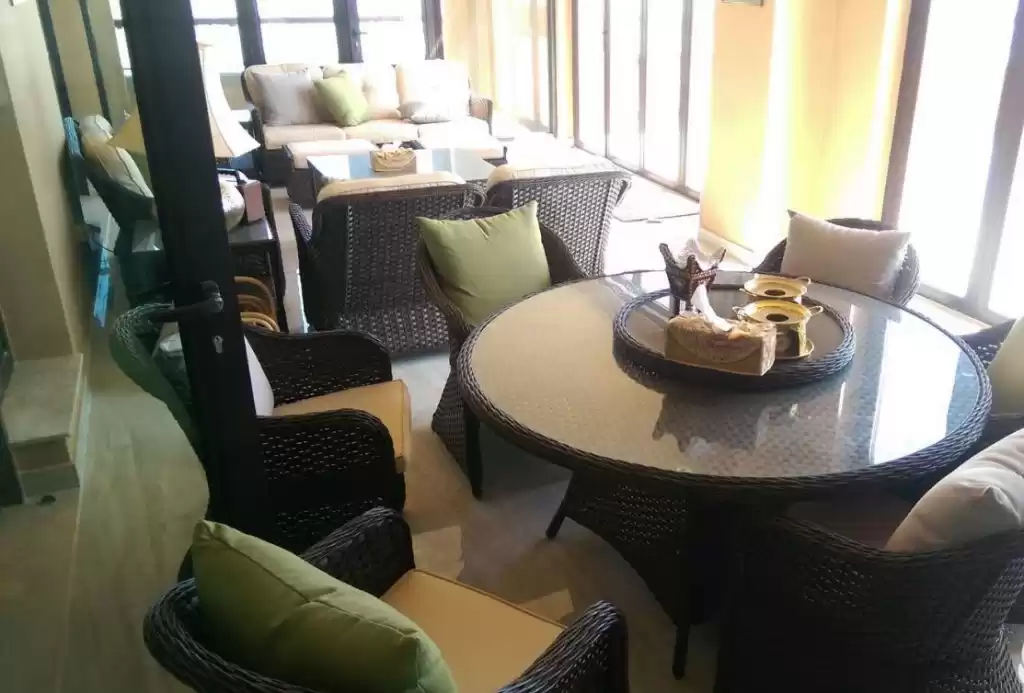 Wohn Klaar eigendom 4 Schlafzimmer F/F Penthouse  zu verkaufen in Al Sadd , Doha #17164 - 1  image 