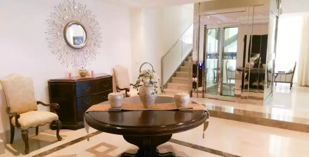 Residential Ready Property 4 Bedrooms F/F Penthouse  for sale in Al Sadd , Doha #17165 - 1  image 