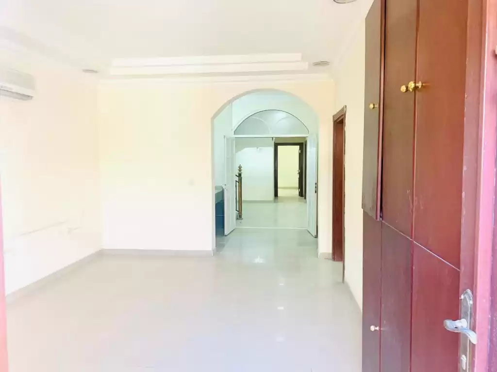 住宅 就绪物业 7+ 卧室 U/F 独立别墅  出租 在 萨德 , 多哈 #17204 - 1  image 